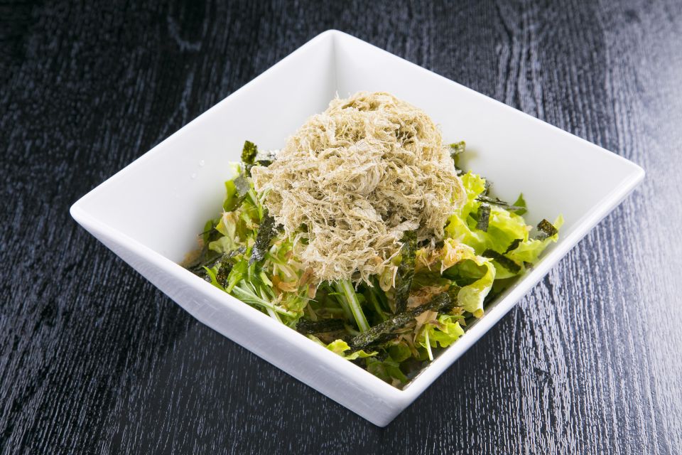 とろろ昆布とかつお節の和風サラダ~香味わさび和風ドレッシング~